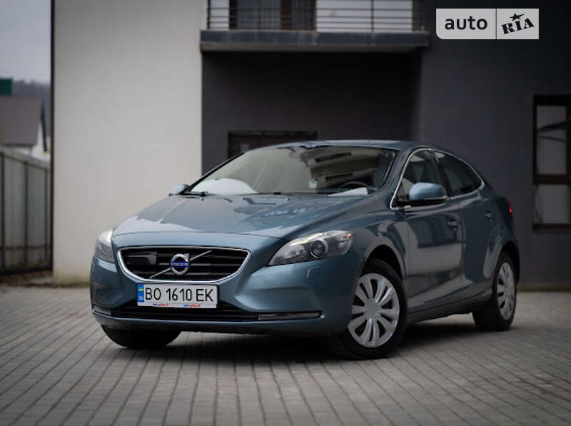 2013 volvo v40