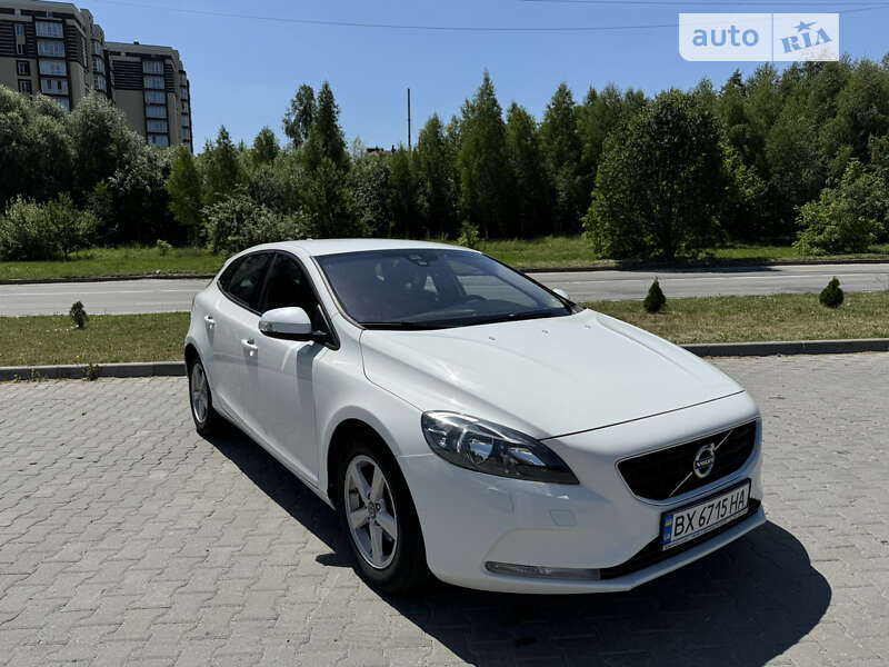 2012 volvo v40