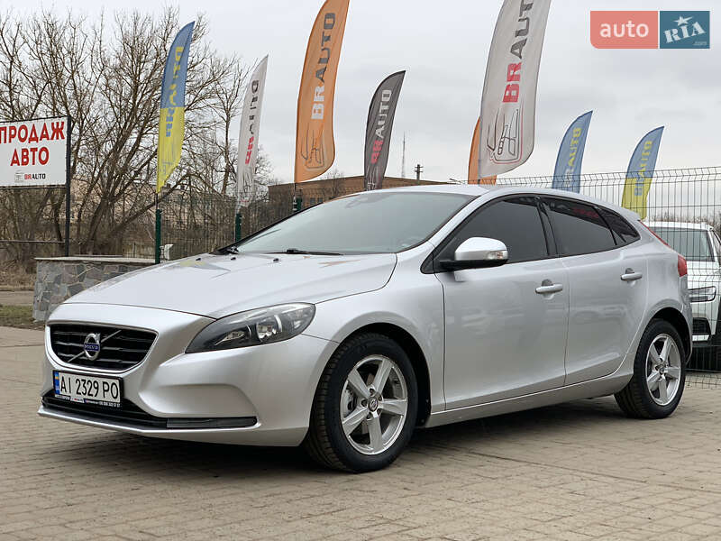 2014 volvo v40