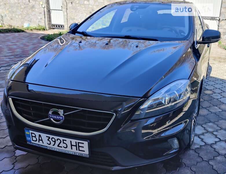 2015 volvo v40
