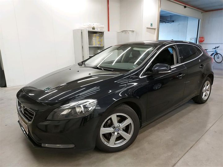 2015 volvo v40