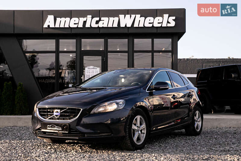 2014 volvo v40