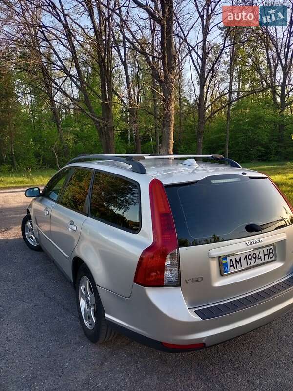 2008 volvo v50