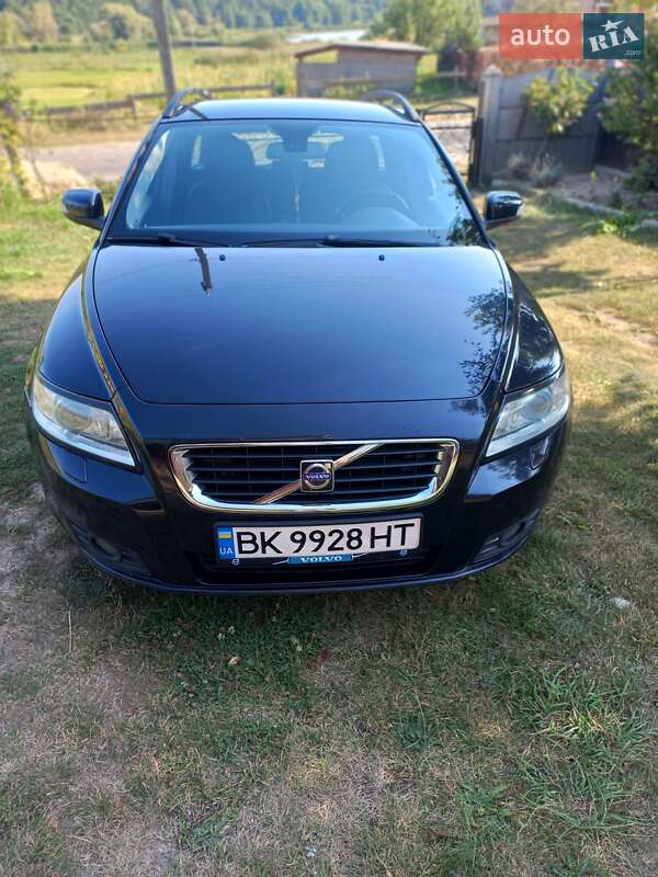 2009 volvo v50