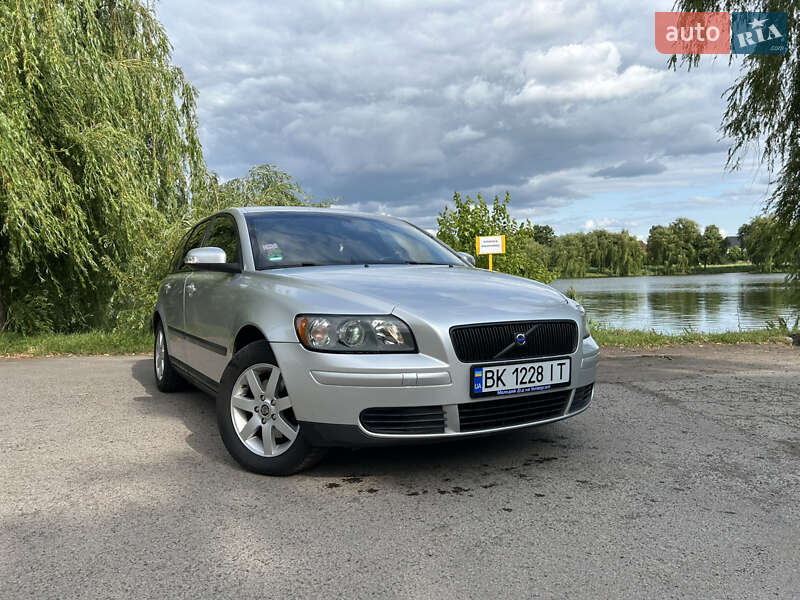 2006 volvo v50
