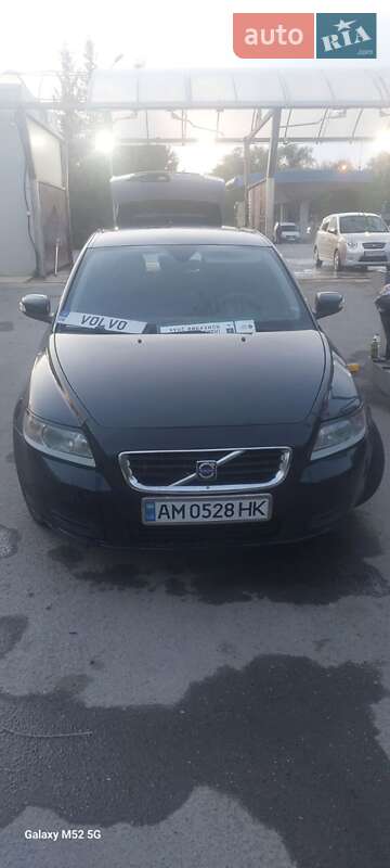 2009 volvo v50