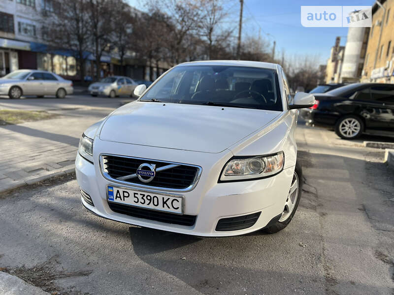 2010 volvo v50