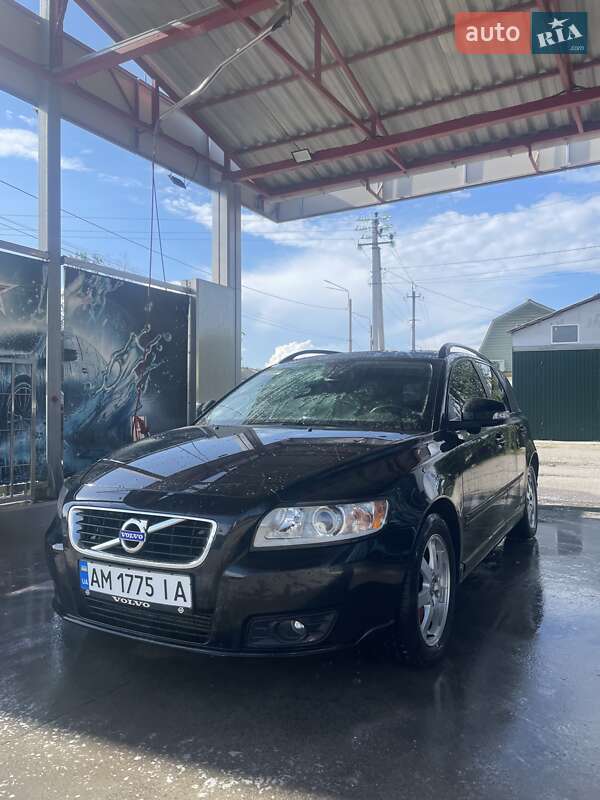 2010 volvo v50