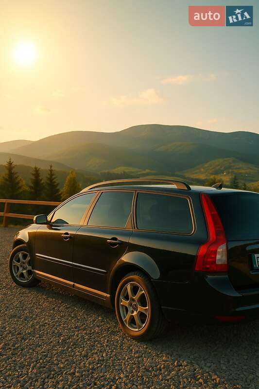 2004 volvo v50