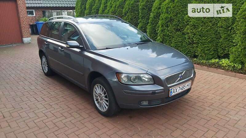 2005 volvo v50