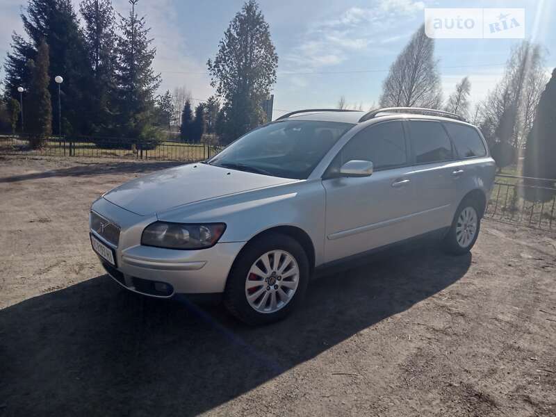 2004 volvo v50