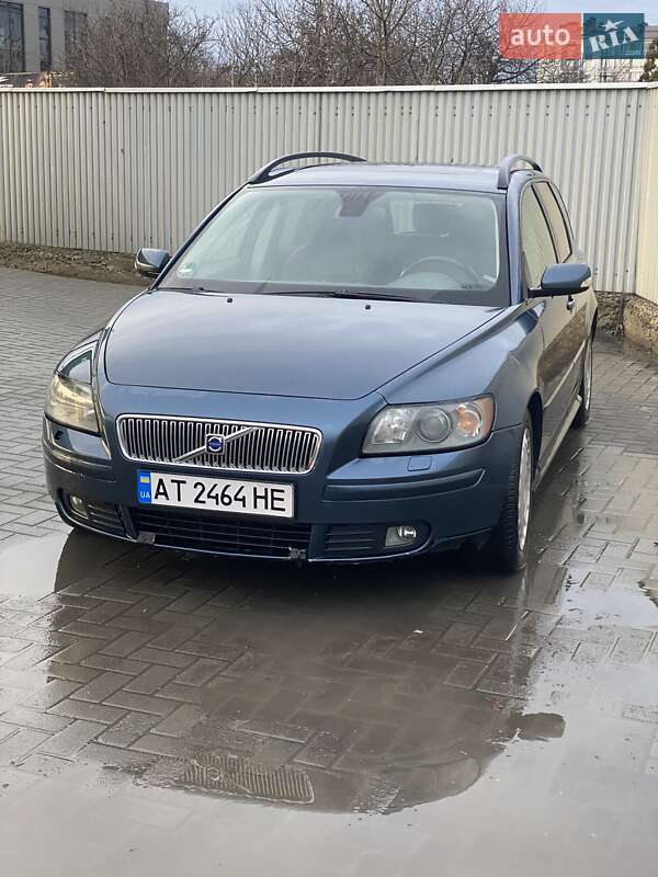 2005 volvo v50