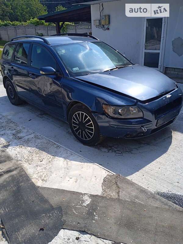2005 volvo v50