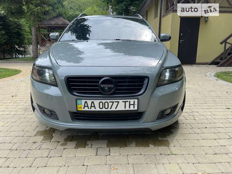 2009 volvo v50
