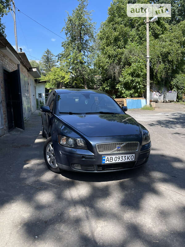 2006 volvo v50