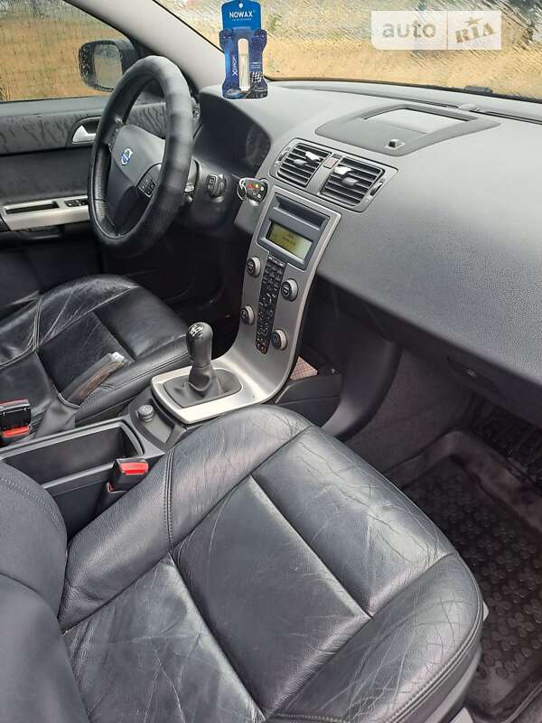 2006 volvo v50