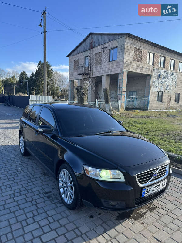2008 volvo v50