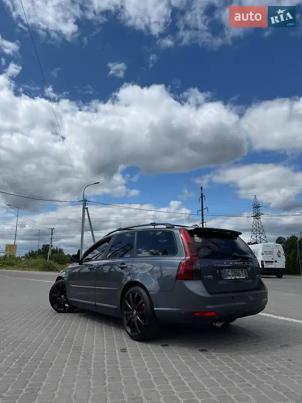 2008 volvo v50