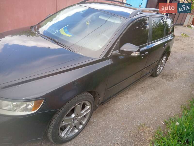 2009 volvo v50