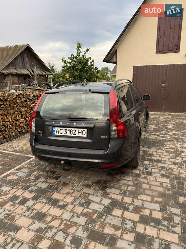 2010 volvo v50