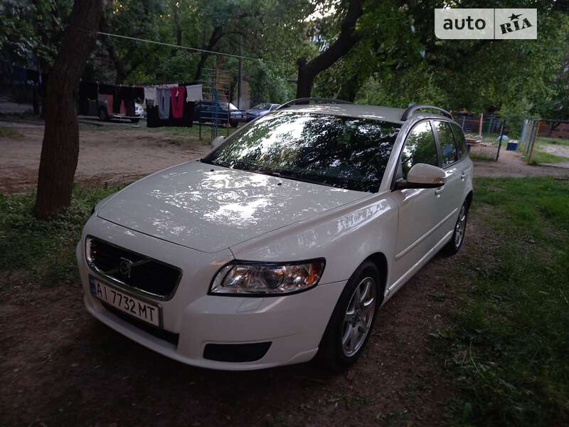 2010 volvo v50