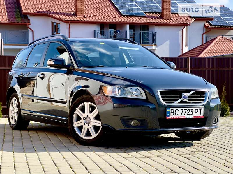 2009 volvo v50