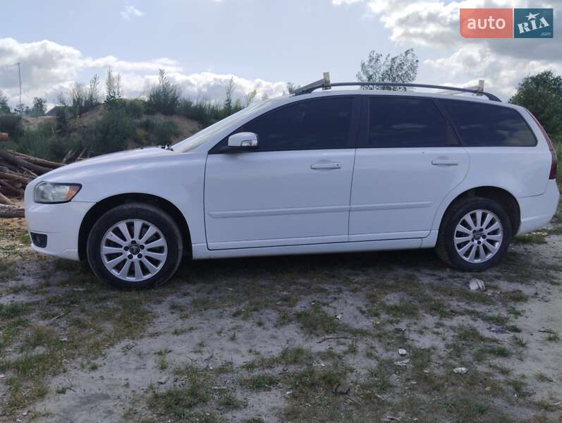 2009 volvo v50