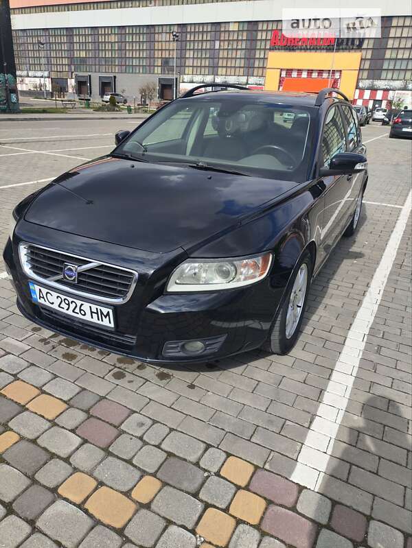 2009 volvo v50