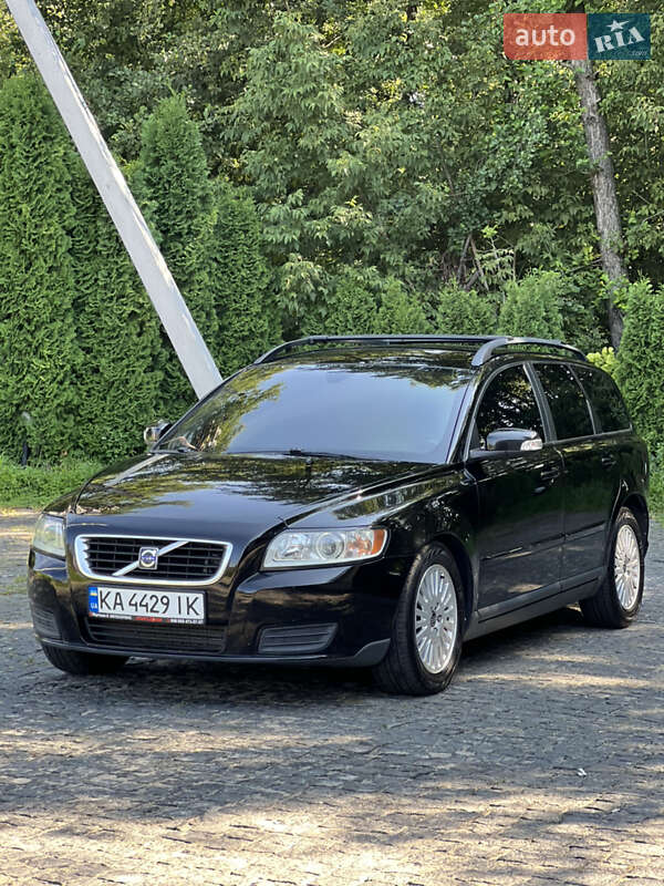2009 volvo v50