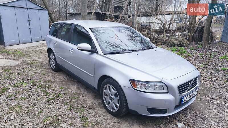 2009 volvo v50