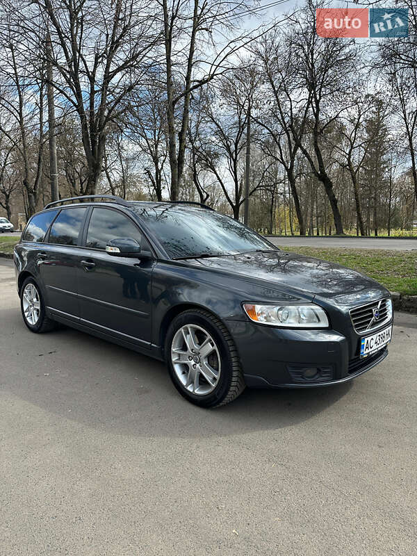 2009 volvo v50