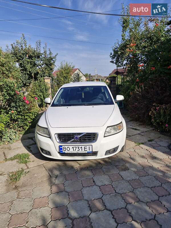 2010 volvo v50