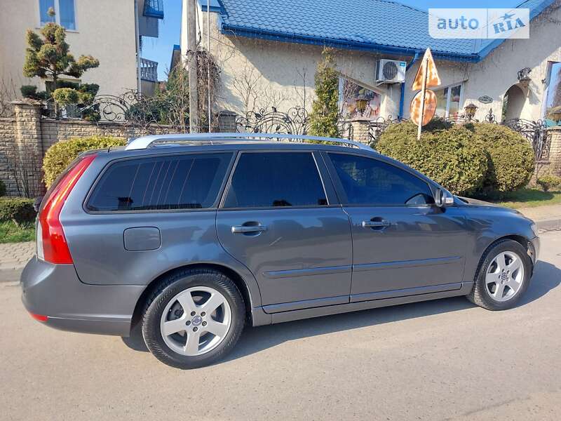 2010 volvo v50