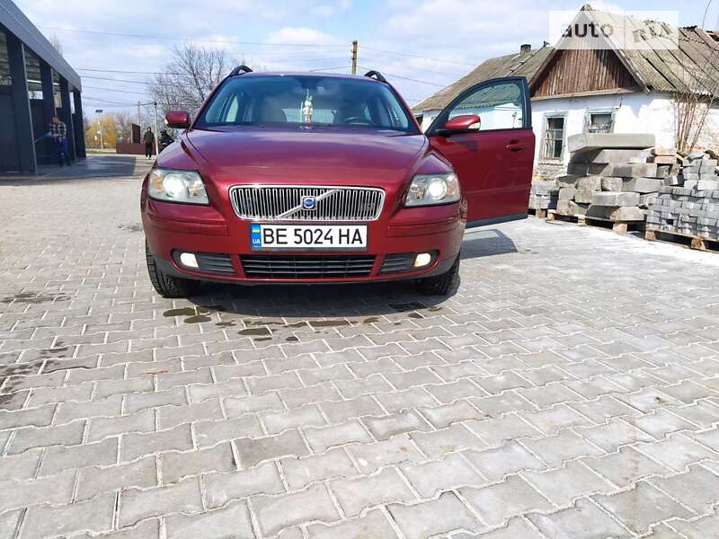 2005 volvo v50