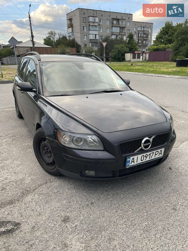 2005 volvo v50