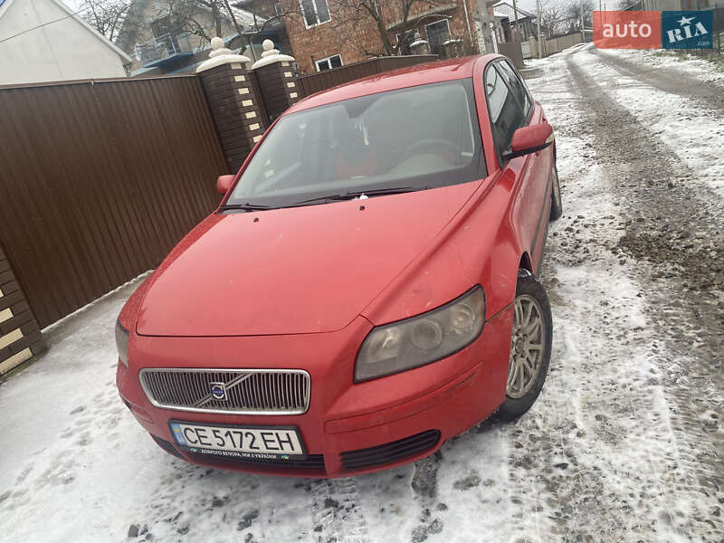 2005 volvo v50