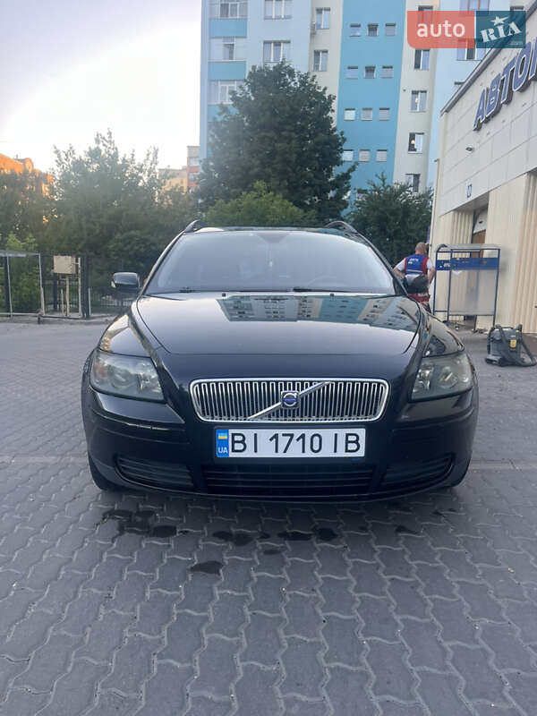 2005 volvo v50
