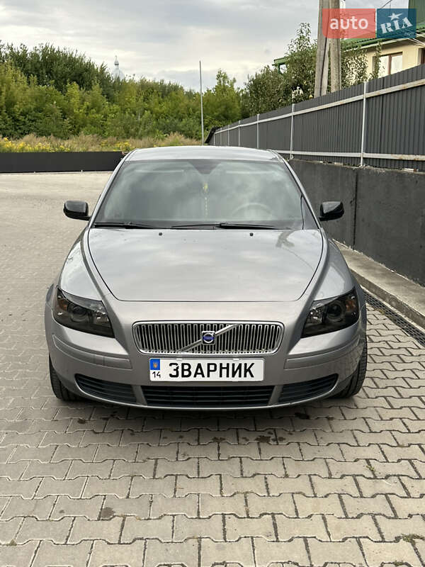 2006 volvo v50