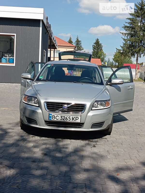 2008 volvo v50