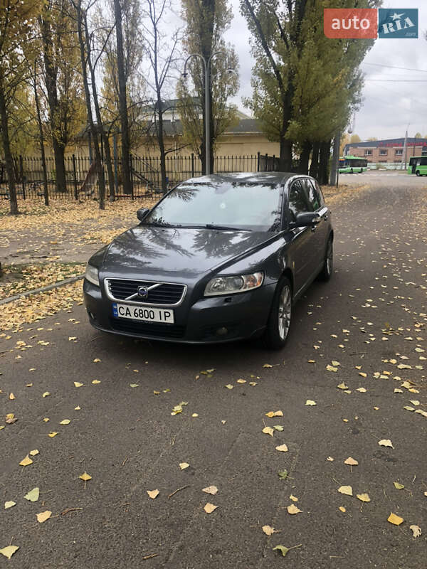 2009 volvo v50