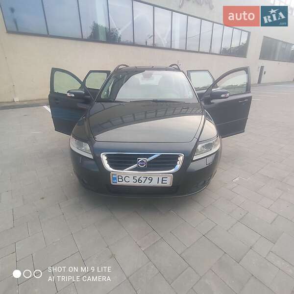 2008 volvo v50