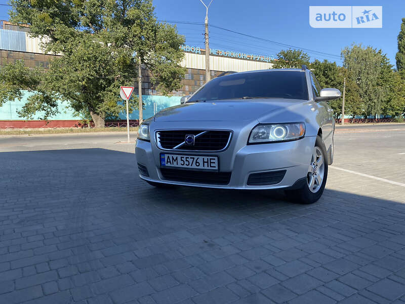 2008 volvo v50