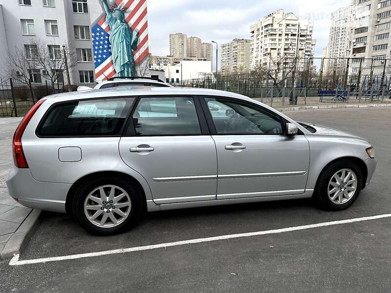 2008 volvo v50