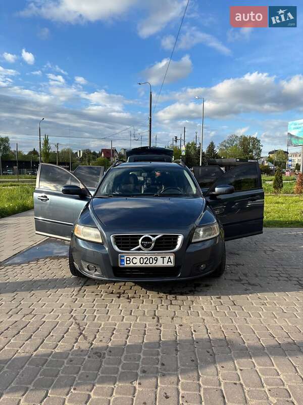 2008 volvo v50