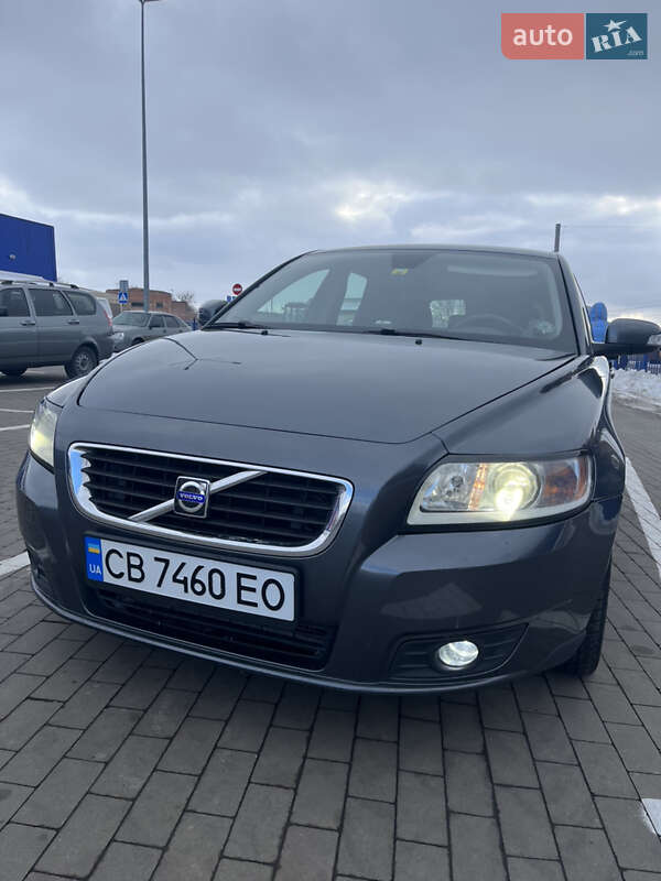 2009 volvo v50