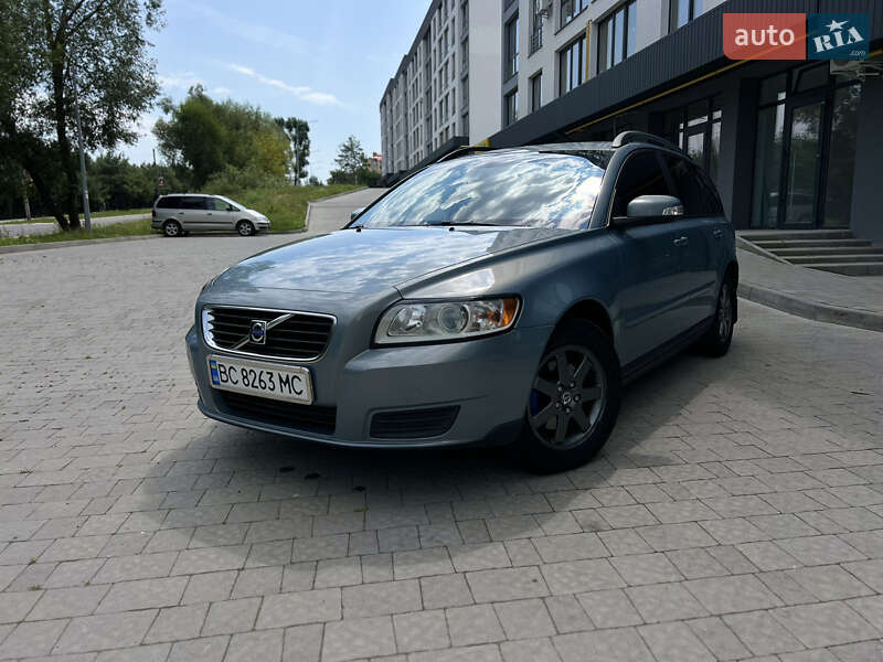 2009 volvo v50