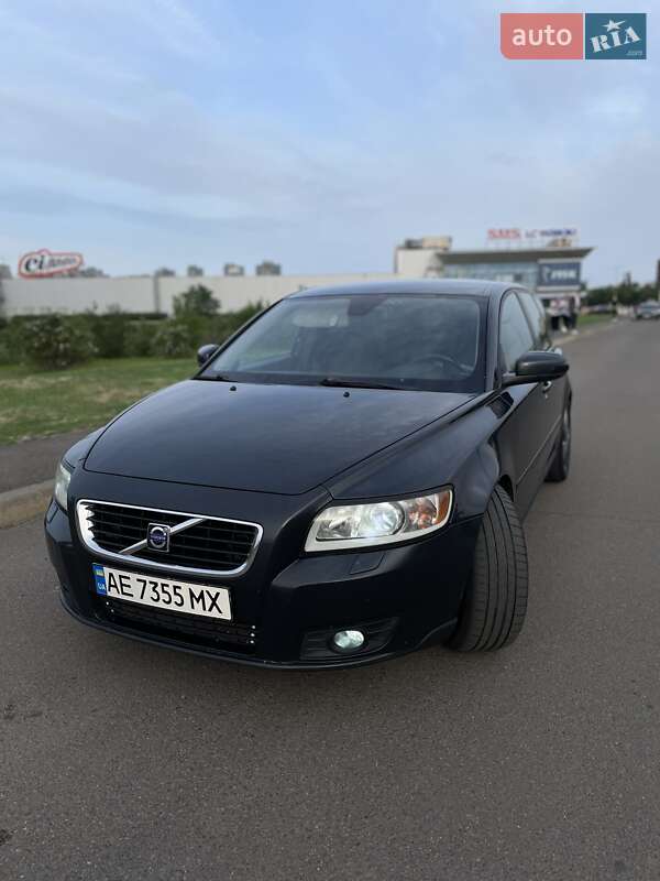 2009 volvo v50