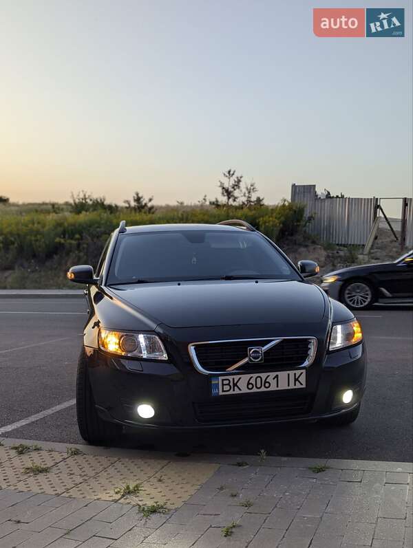 2008 volvo v50