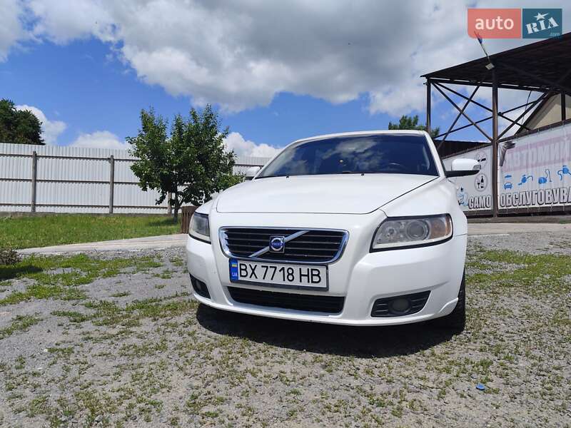 2009 volvo v50