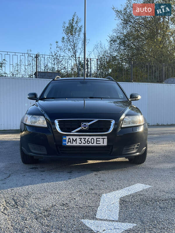 2009 volvo v50